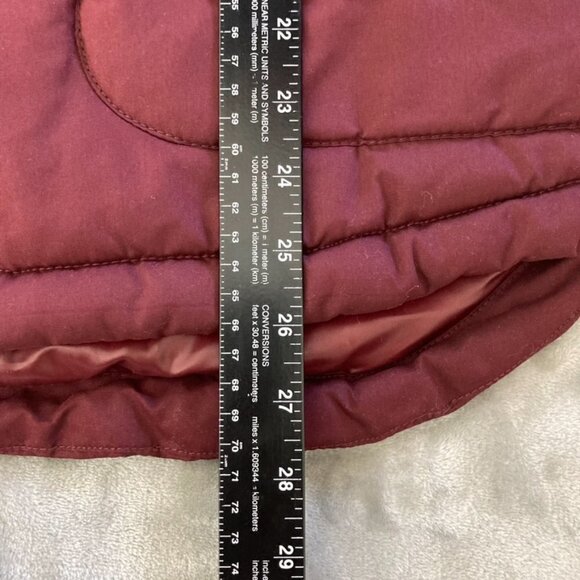St. John’s Bay Burgundy Puffer Vest Full Zip Pockets NWT Size Medium - Picture 8 of 8